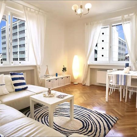 Operastreet City Center Santorin 비엔나 외부 사진